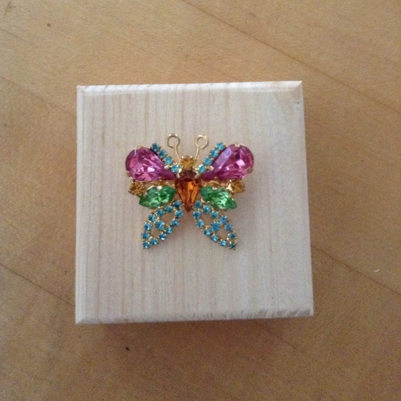 Butterfly Brooch - Picture 1 of 2